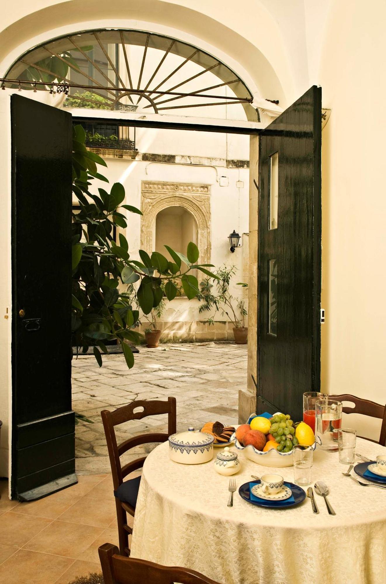 Palazzo Bernardini Διαμέρισμα Λέτσε Εξωτερικό φωτογραφία